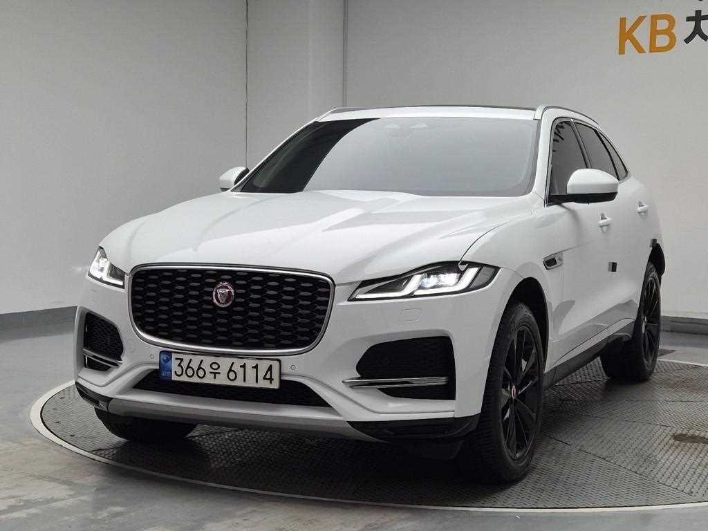 재규어 F-PACE P 250 SE 사진