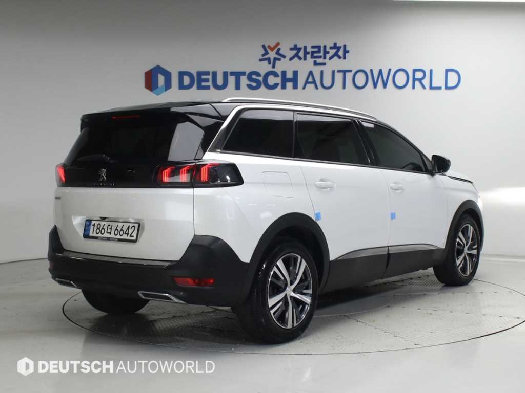 푸조 5008 1.2 Pure Tech 알뤼르 사진 2/20
