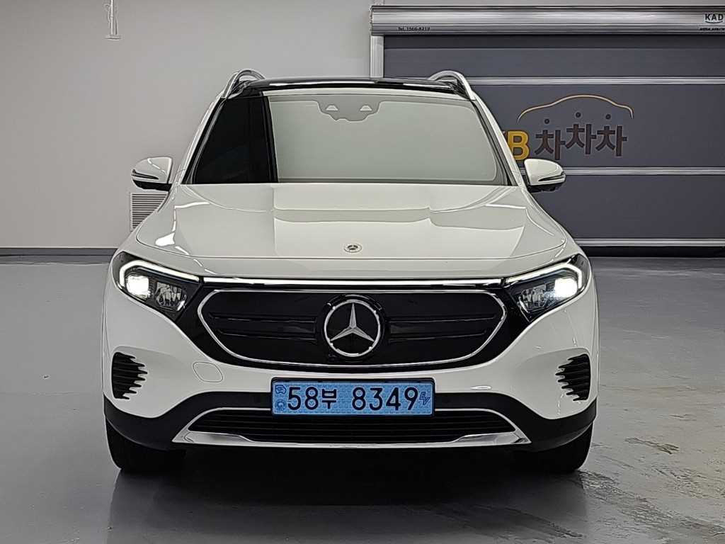 벤츠 EQB 300 4MATIC 사진