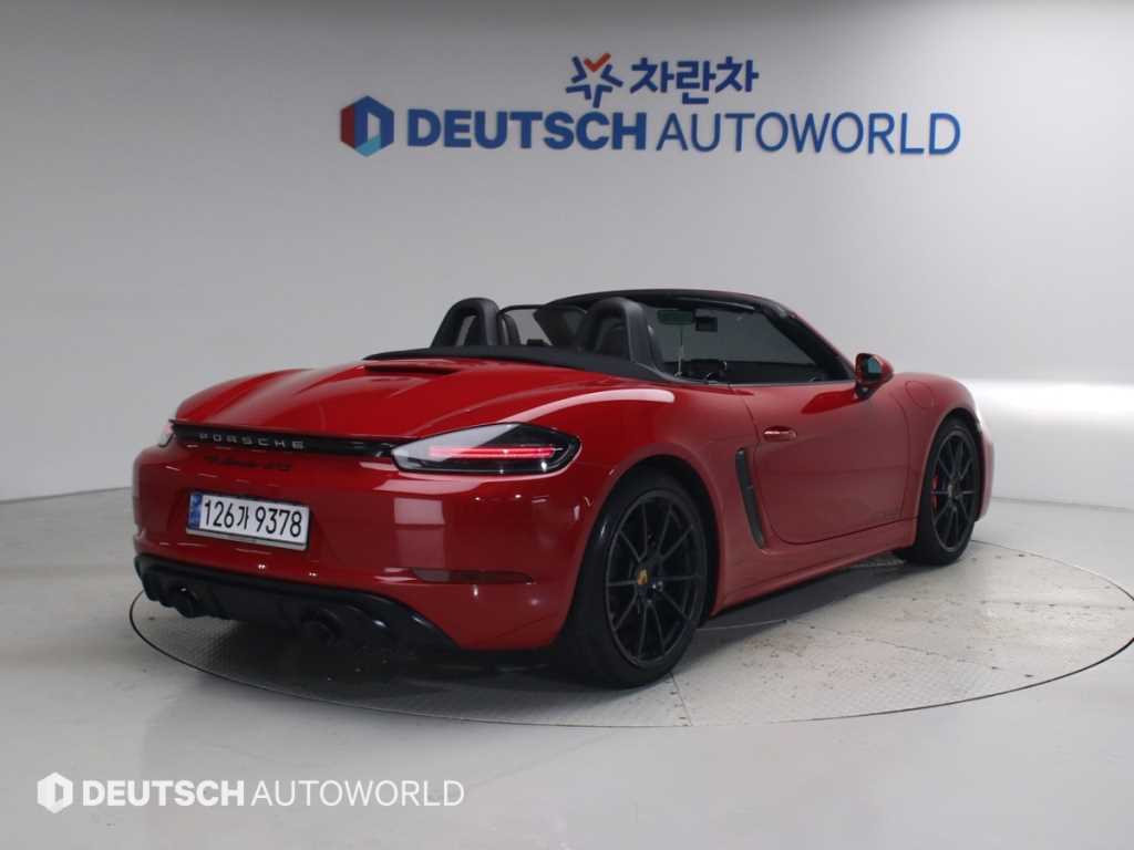 포르쉐 718 4.0 GTS 사진 2/20