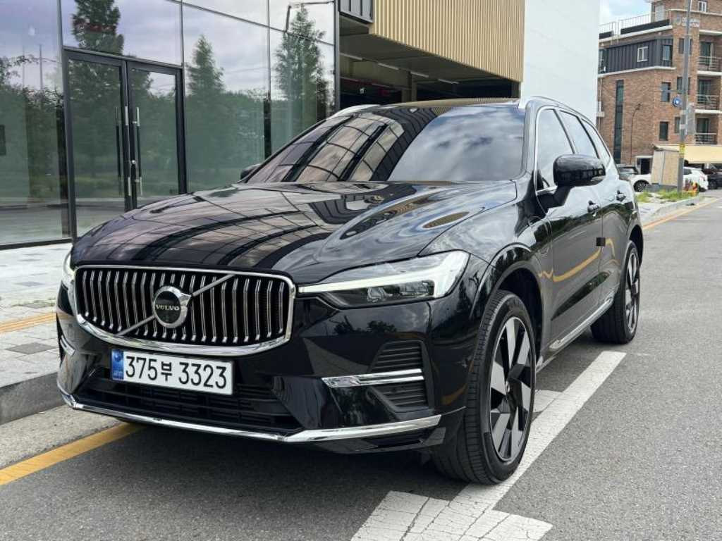 볼보 XC60 T8 AWD 얼티메이트 브라이트 사진 2/20