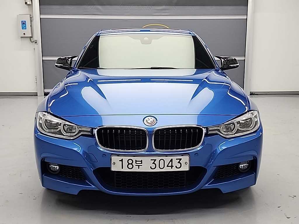 BMW 3시리즈 330e i퍼포먼스 M 스포츠 사진 2/19
