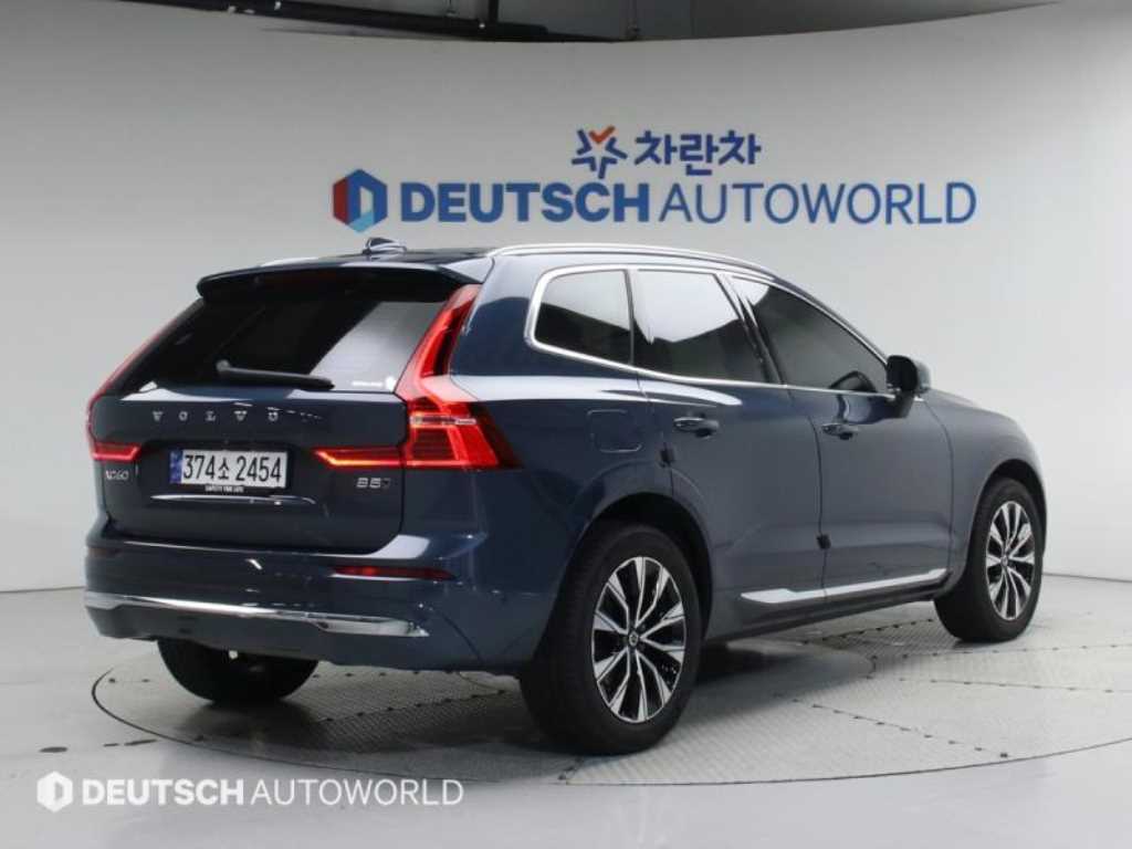 볼보 XC60 B5 AWD 얼티메이트 브라이트 사진 2/20