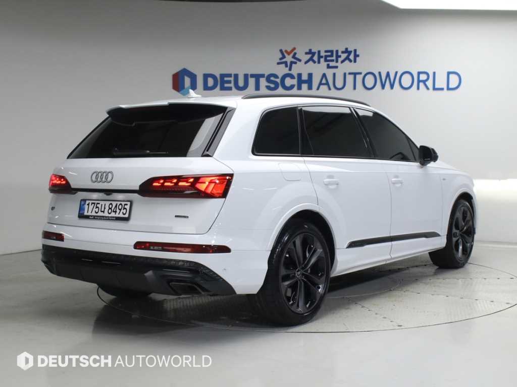 아우디 Q7 50 TDI 콰트로 프리미엄 사진 2/20