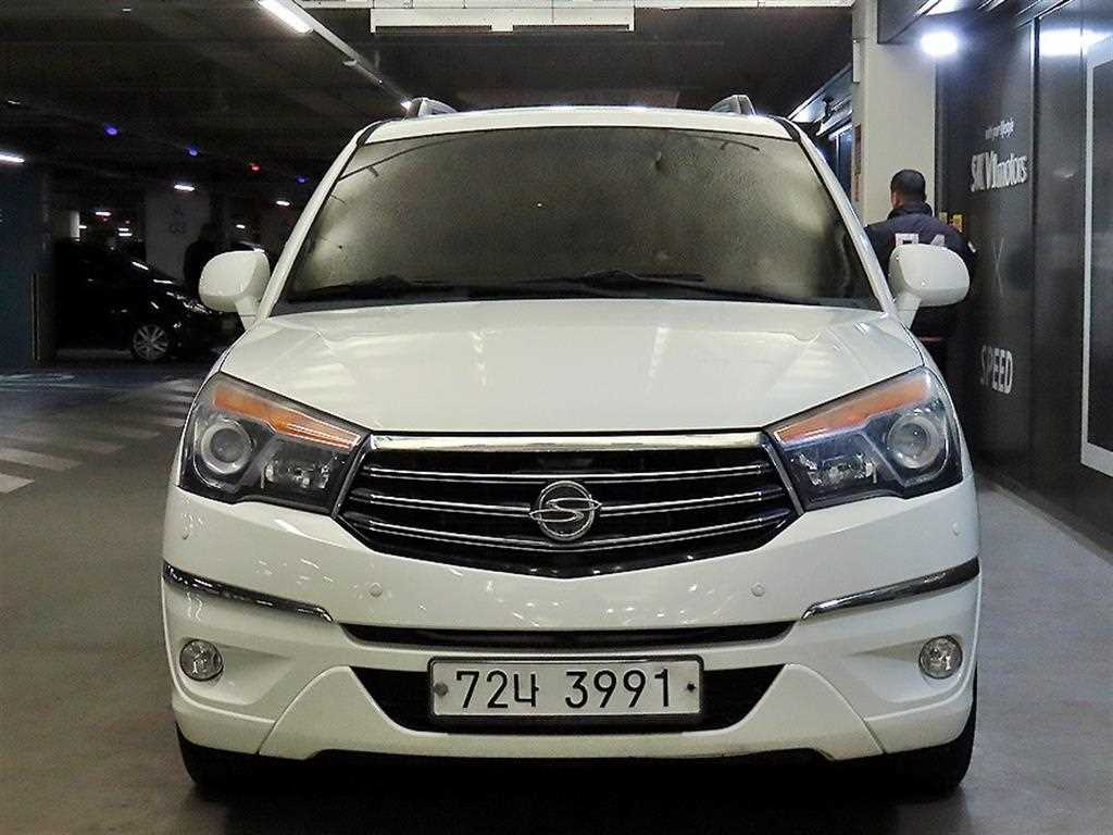 KGM 코란도 4WD GT 11인승 사진 2/20