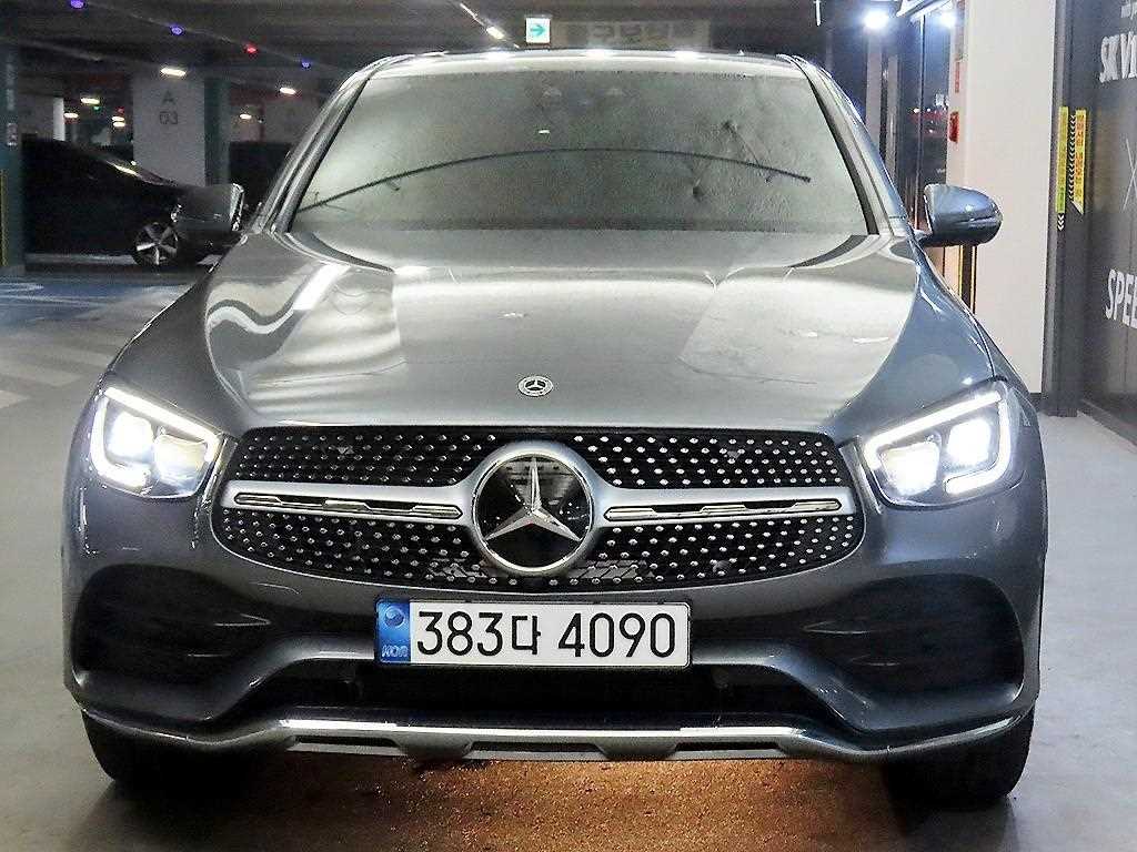 벤츠 GLC 클래스 GLC 300 4MATIC 쿠페 사진 2/20
