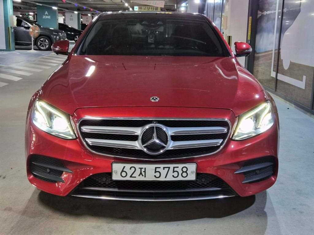 벤츠 E 클래스 E300 4MATIC AMG LINE 사진 2/20