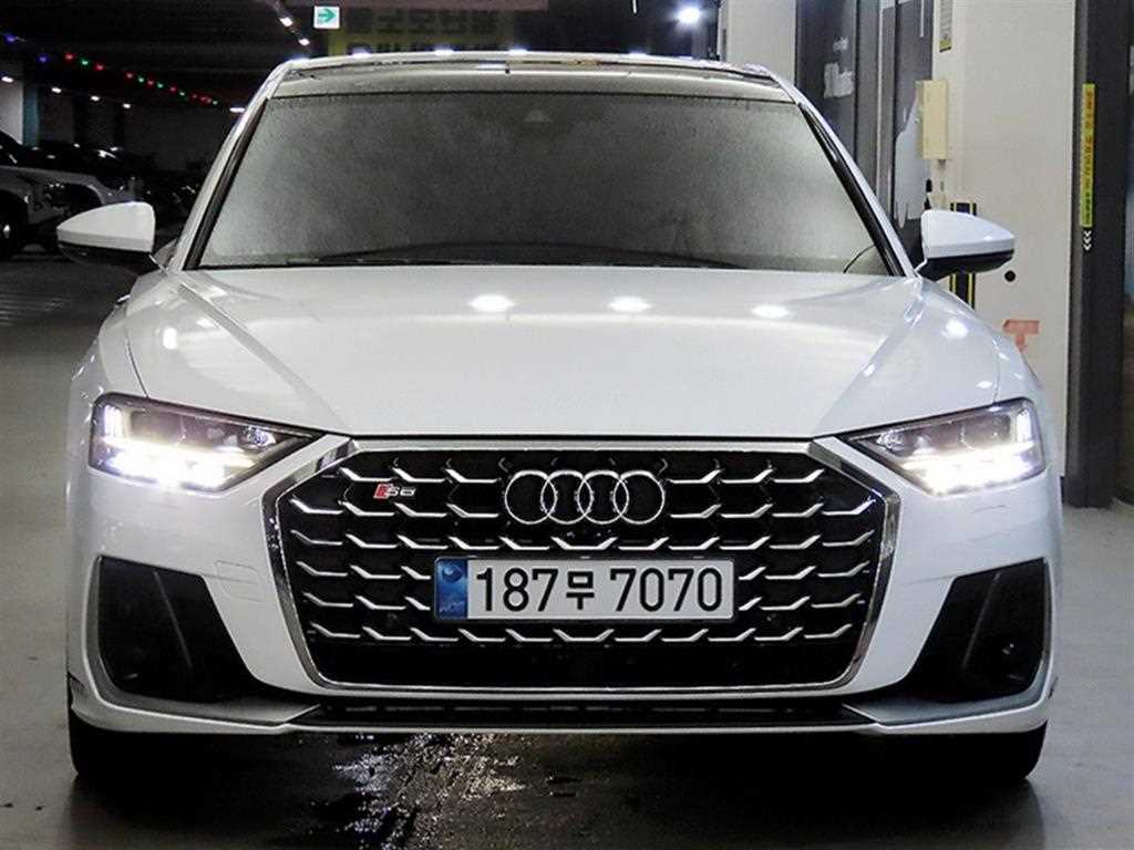 아우디 A8 55 TFSI 콰트로 LWB 기본형 사진 2/20