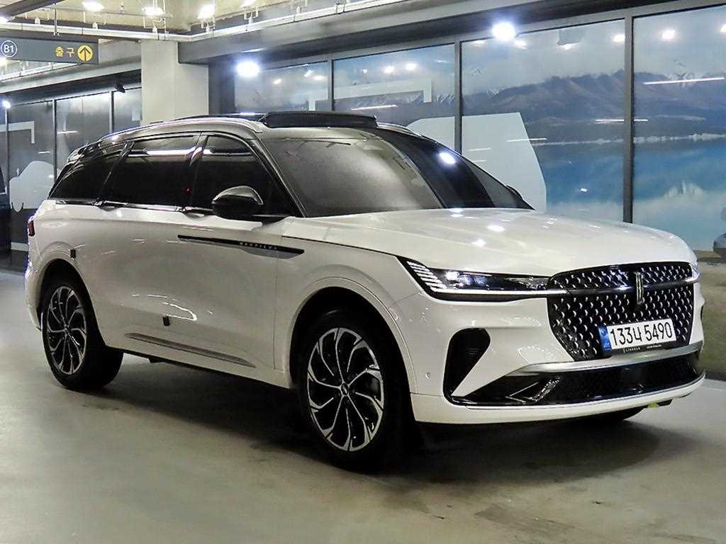 노틸러스 2세대 2.0 리저브 AWD 2024년식