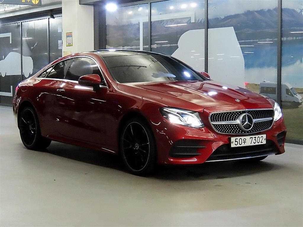 벤츠 E 클래스 E400 4MATIC 쿠페 사진 2/20