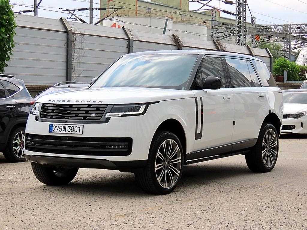 레인지로버 5세대 4.4 P530 LWB 오토바이오그래피 2025년식