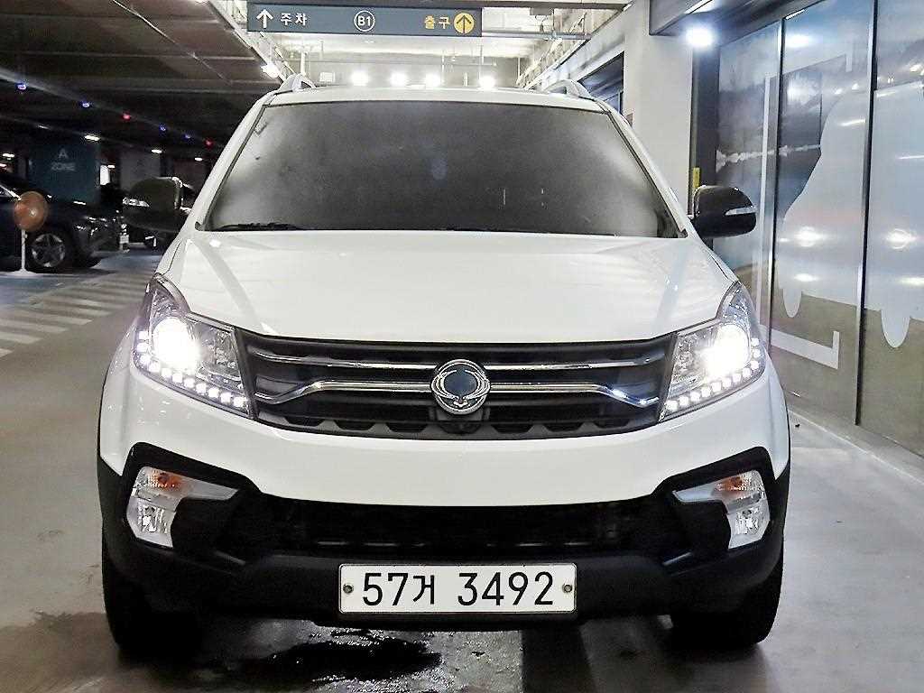 KGM 코란도 2.2 익스트림 4WD 사진 2/20