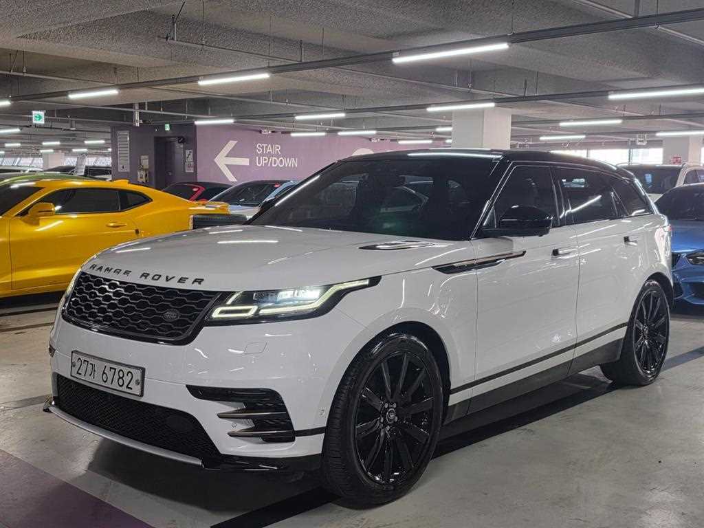 레인지로버 벨라 3.0 D300 R-다이나믹 HSE 2018년식