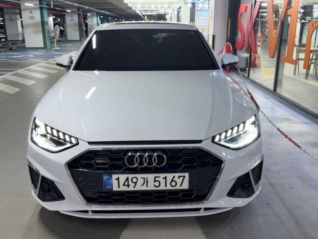 아우디 A4 45 TFSI 콰트로 프리미엄 사진 2/20