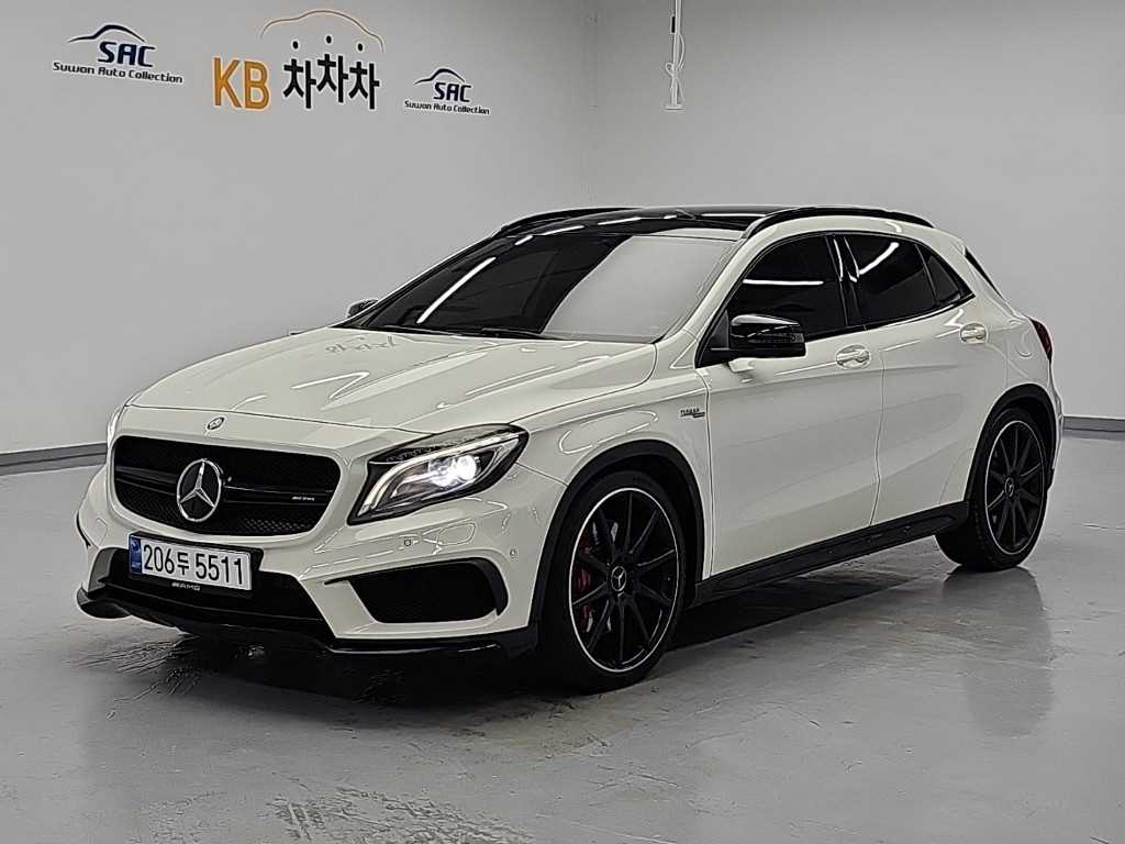 벤츠 GLA 클래스 GLA45 AMG 4MATIC 사진