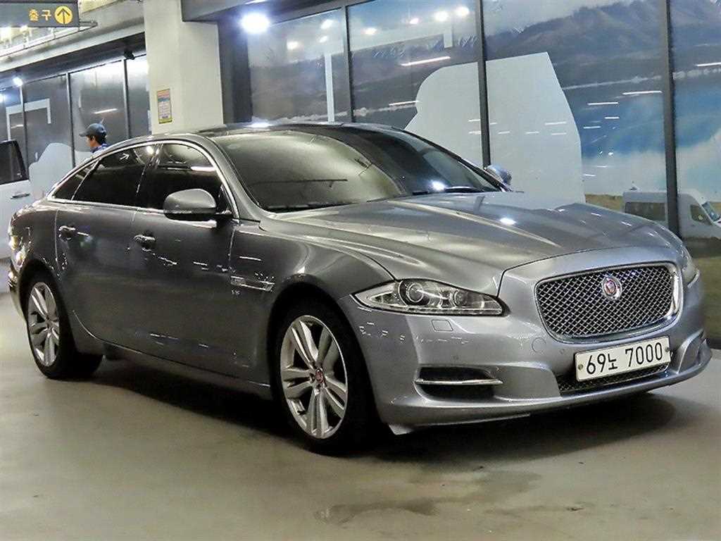 XJ (X351) 3.0 SC 프리미엄 럭셔리 LWB 2014년식