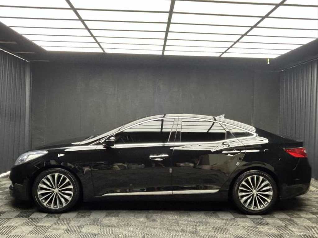 현대 그랜저 HG300 EXCLUSIVE 사진 2/18