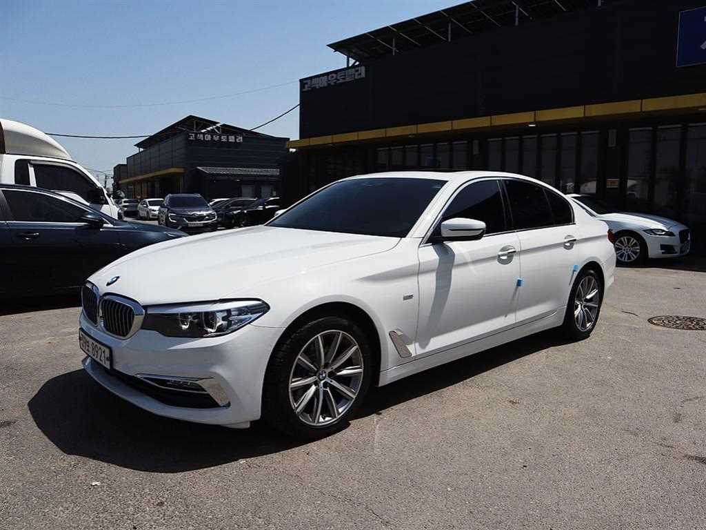 BMW 5시리즈 520i 럭셔리 사진 2/20