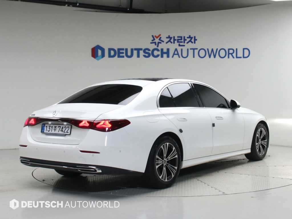 벤츠 E 클래스 E200 아방가르드 사진 2/20