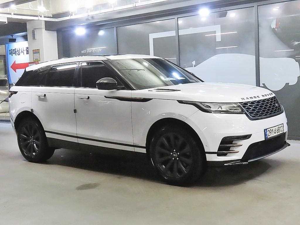 레인지로버 벨라 3.0 D300 R-다이나믹 SE 2018년식
