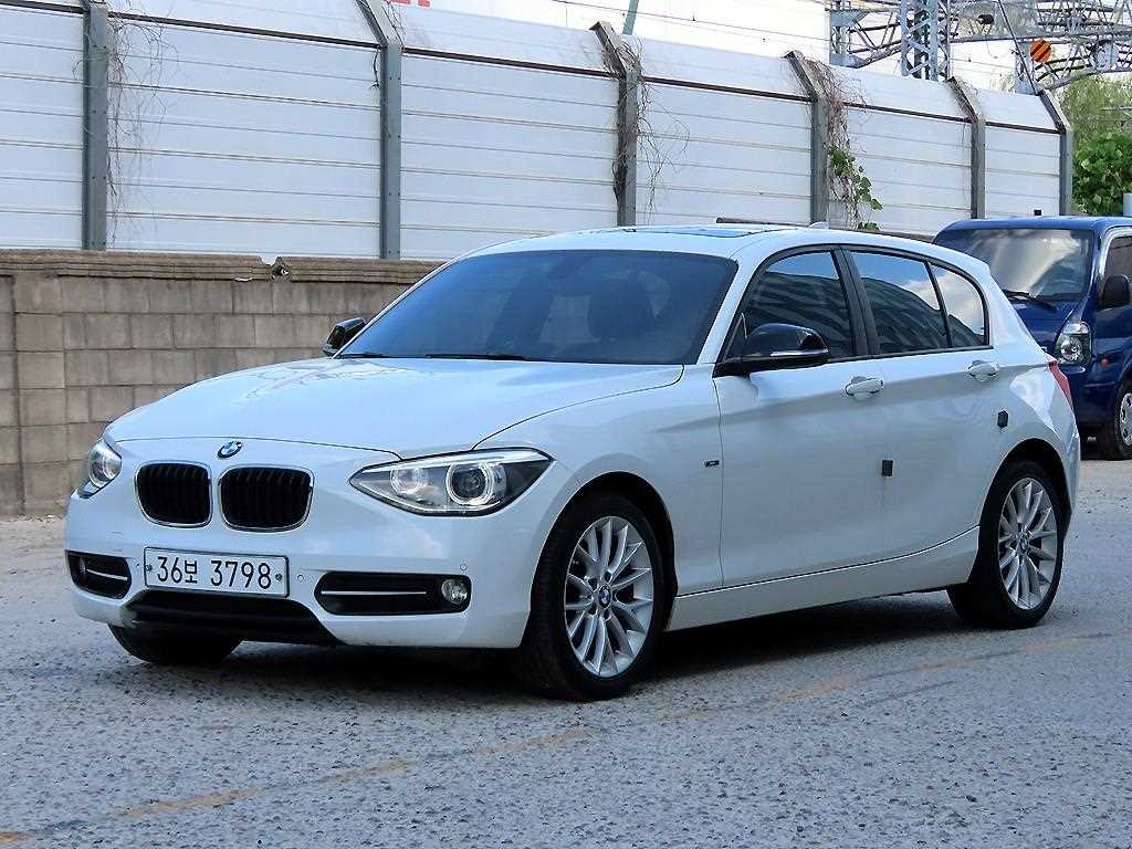 BMW 1시리즈 118d 스포츠 사진 2/18
