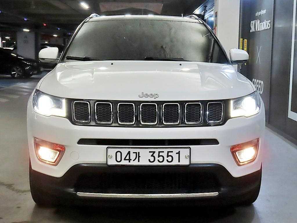 지프 컴패스 2.4 AWD 리미티드 사진 2/20