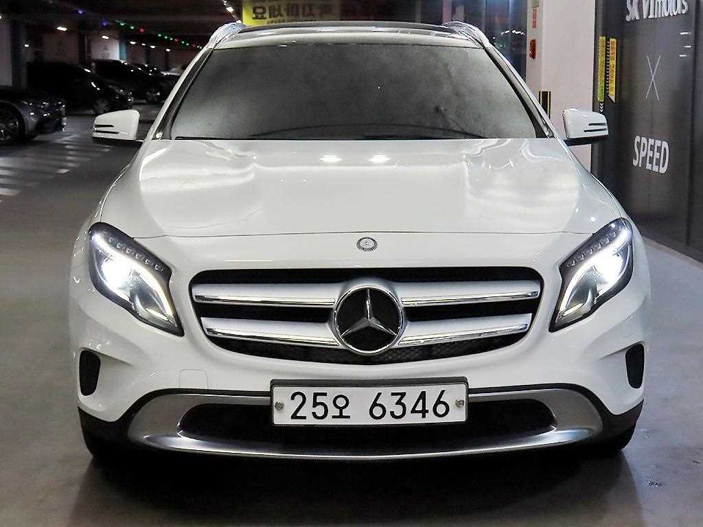 벤츠 GLA 클래스 GLA200 CDI 4MATIC 사진 2/18