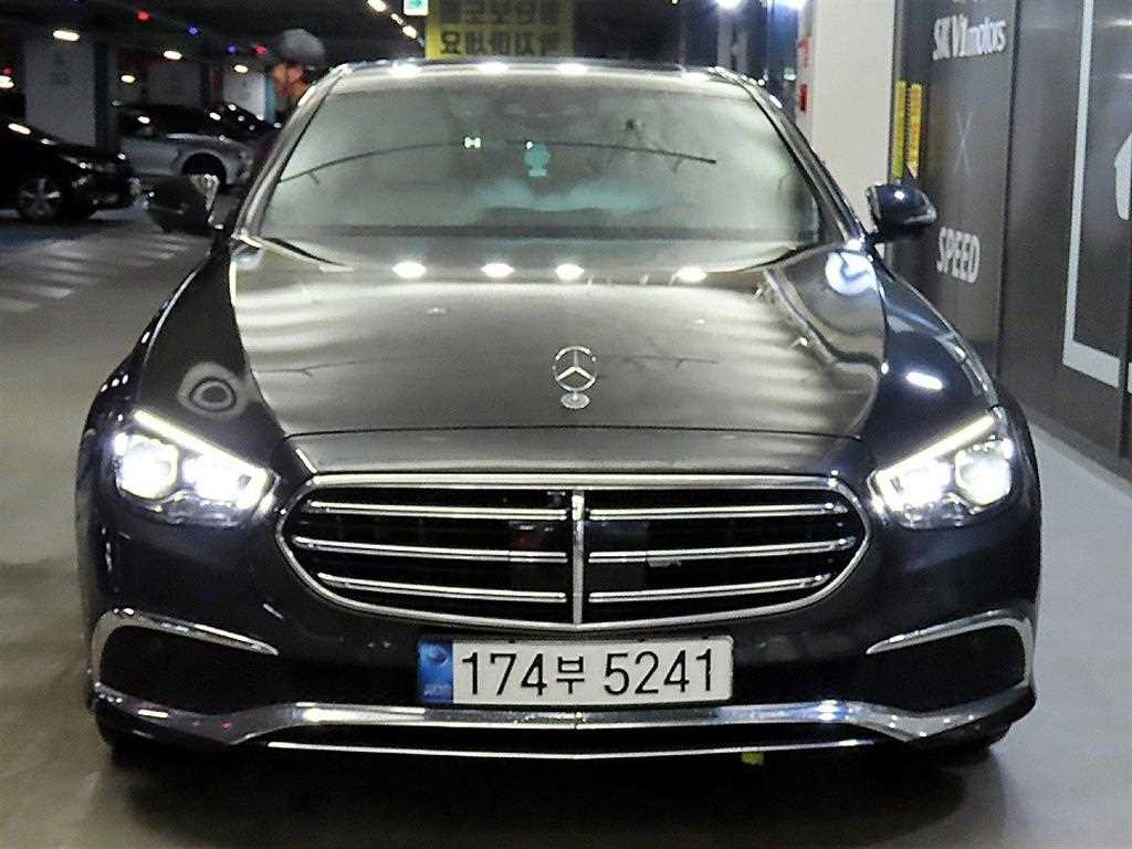 벤츠 E 클래스 E300e 4MATIC 익스클루시브 사진 2/20