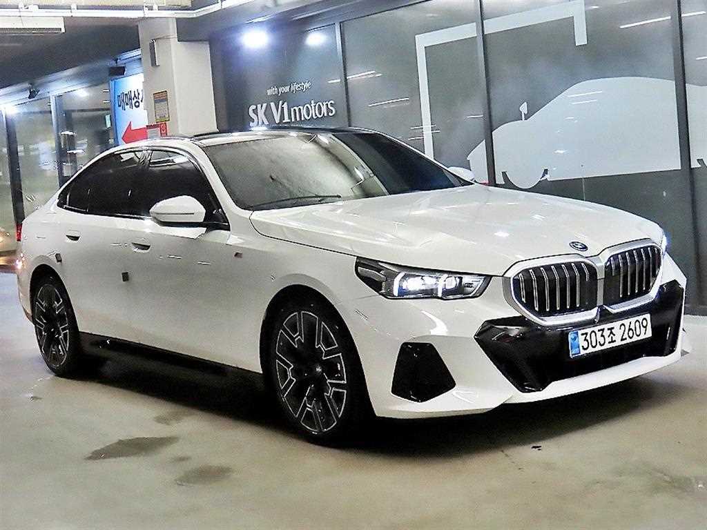 5시리즈 (G60) 530e xDrive M 스포츠 2025년식