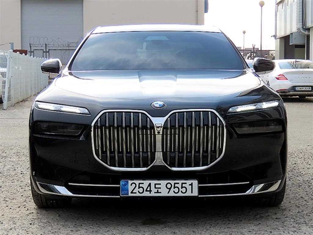 7시리즈 (G70) 740i sDrive 디자인퓨어 엑셀런스 2023년식