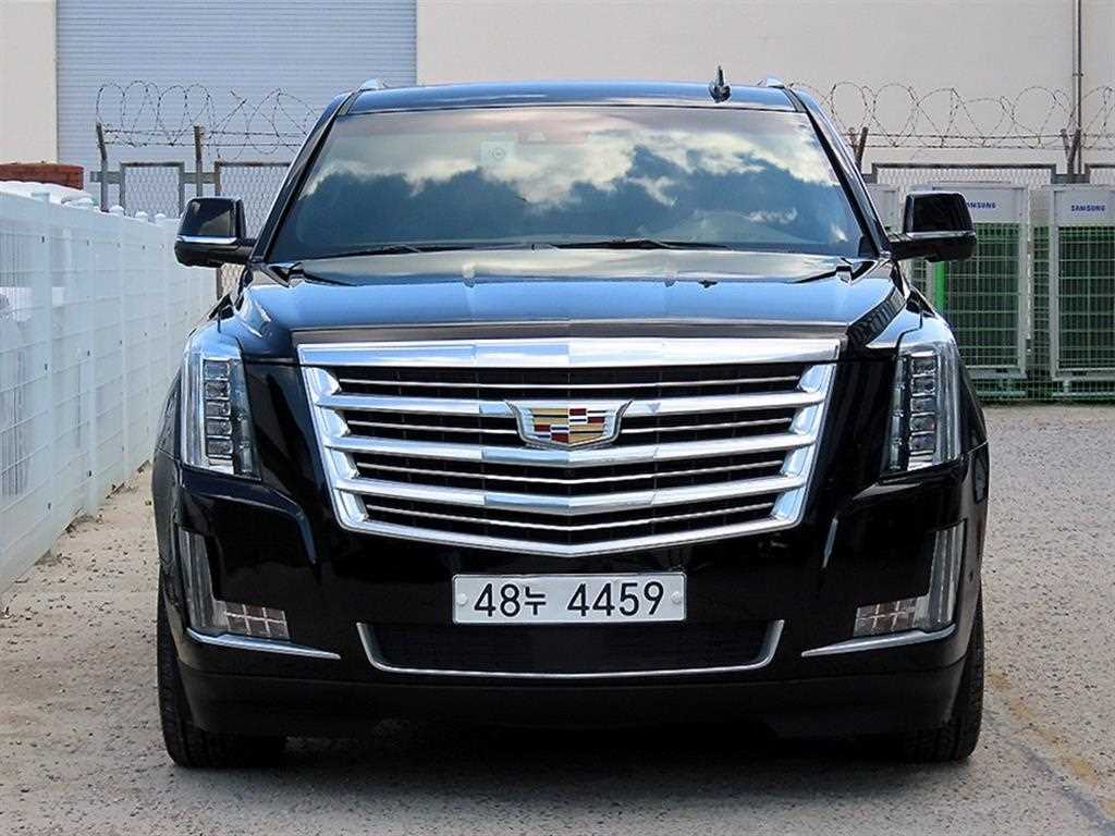 에스컬레이드 6.2 V8 ESV 2017년식