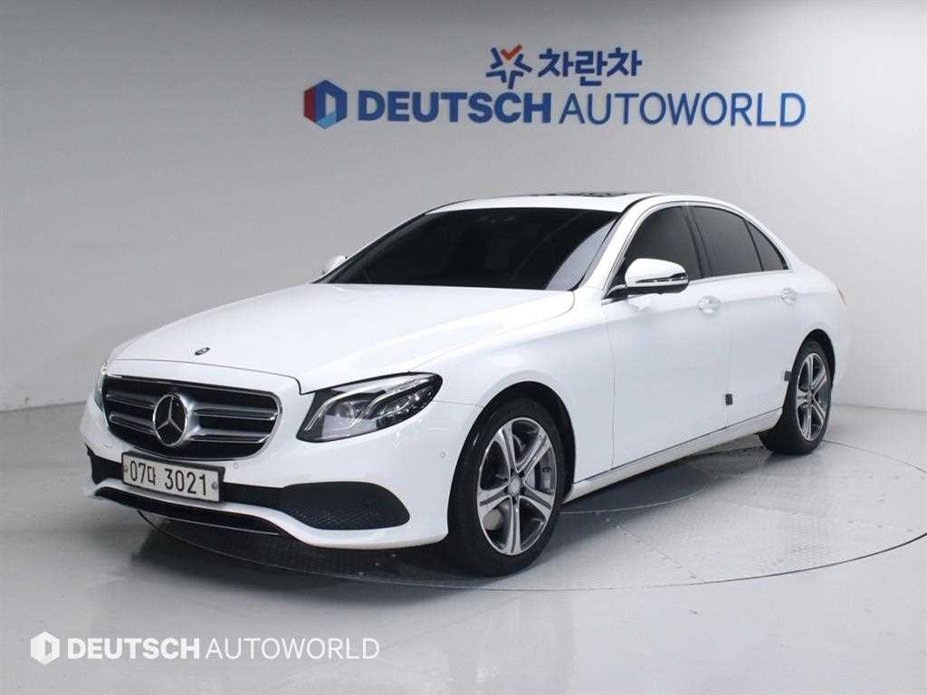 E-클래스 W213 E300 4MATIC 아방가르드 2017년식