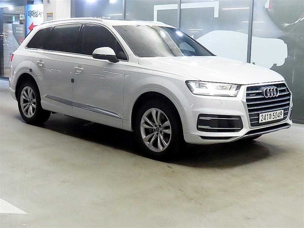 Q7 (4M) 45 TFSI 콰트로 2019년식