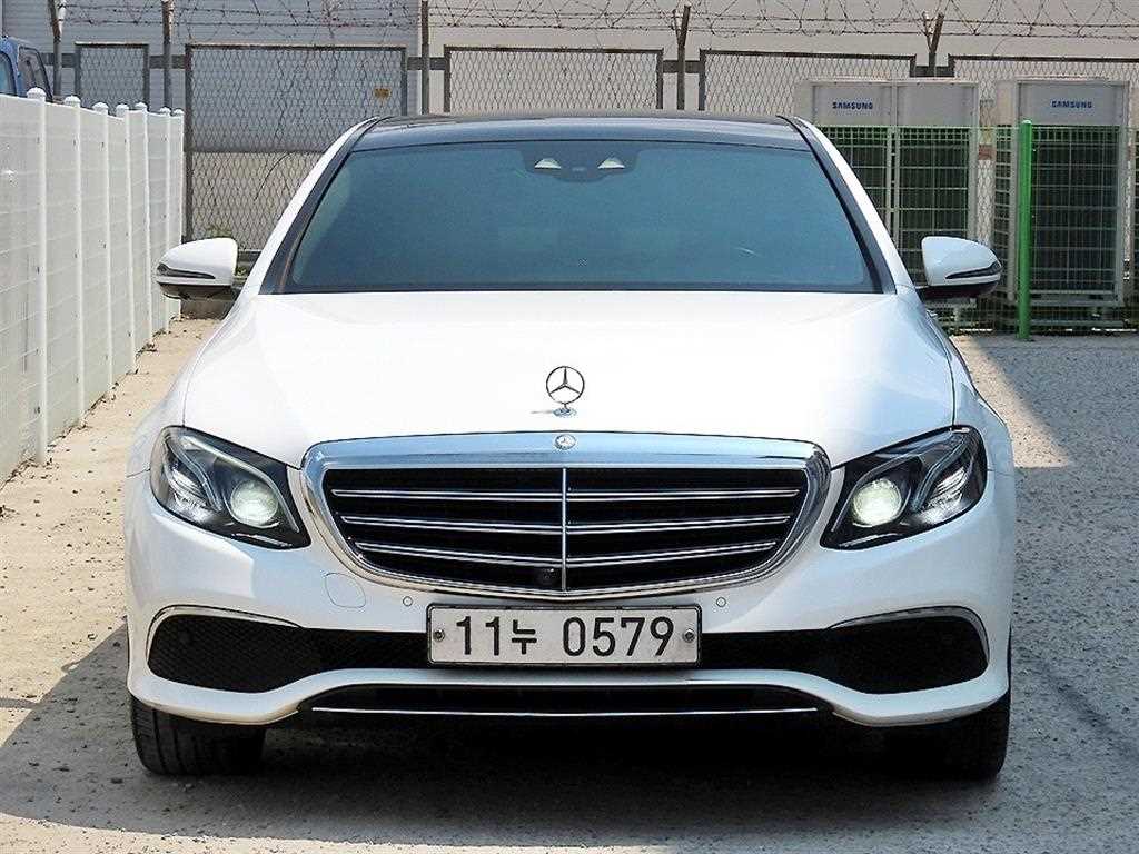 벤츠 E 클래스 E300 익스클루시브 사진 2/20
