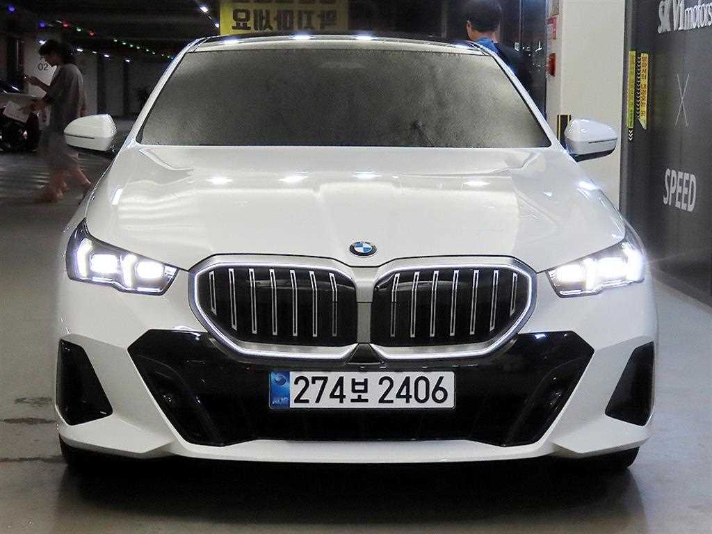 BMW 5시리즈 520i M 스포츠 사진 2/20