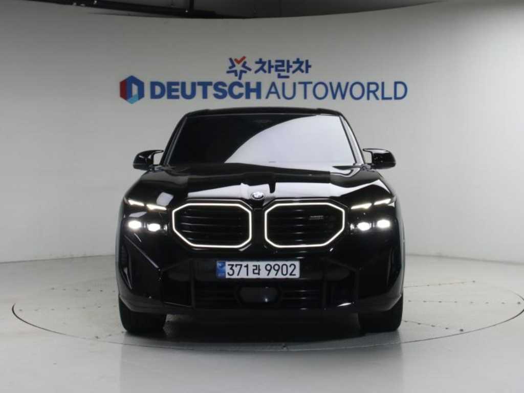 XM (G09) 4.4 V8 PHEV 하이글로스 쉐도우 라인 2025년식