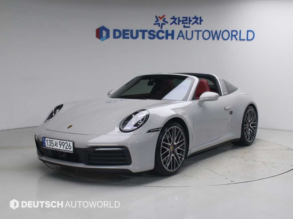 911(992) 타르가 4 GTS 2024년식