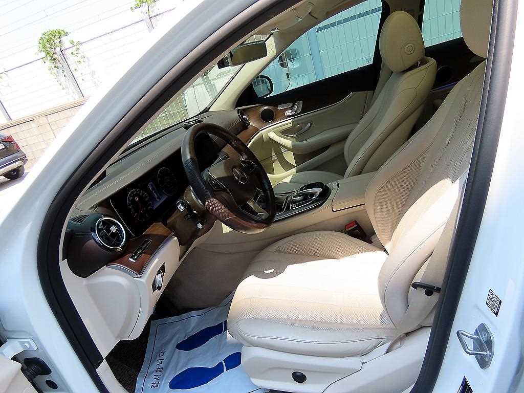 벤츠 E 클래스 E300 익스클루시브 사진