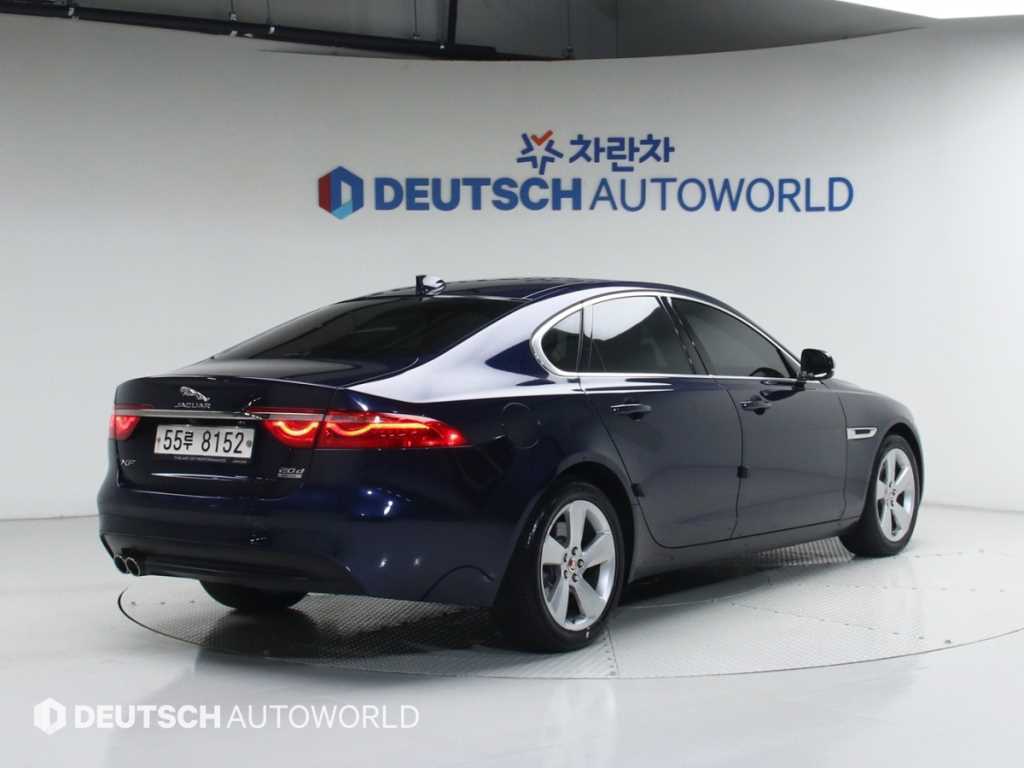 재규어 XF 2.0D 프레스티지 AWD 사진 2/20