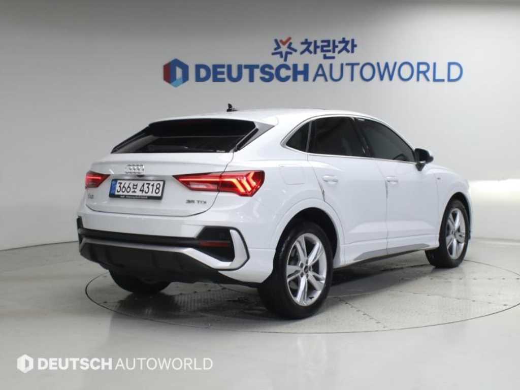 아우디 Q3 35 TDI 스포트백 프리미엄 사진 2/20