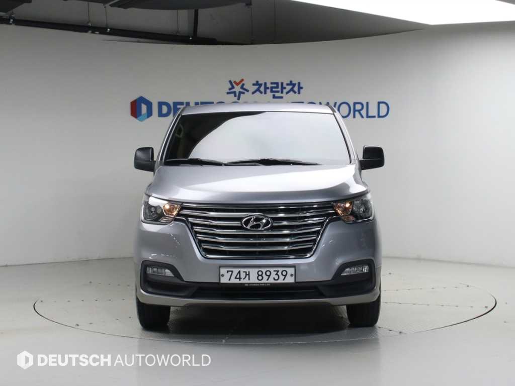더 뉴 그랜드 스타렉스 4WD 웨건 11인승 모던 2020년식