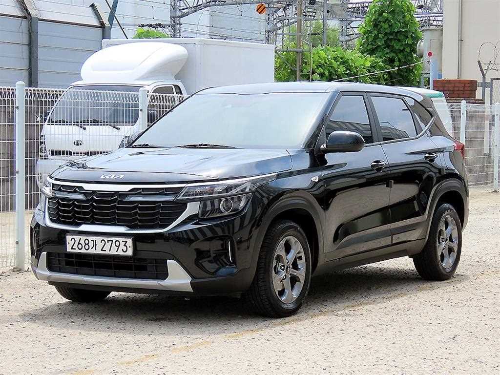 기아 셀토스 가솔린 2.0 2WD 트렌디 사진 2/20