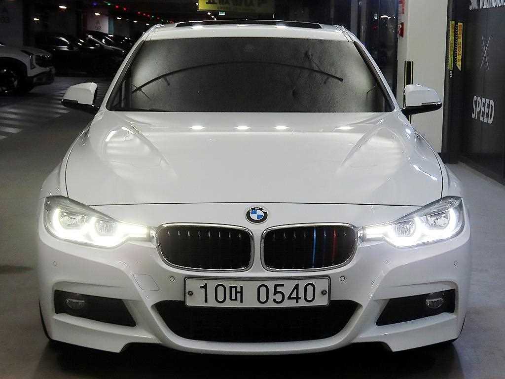 BMW 3시리즈 320i M 스포츠 사진 2/20