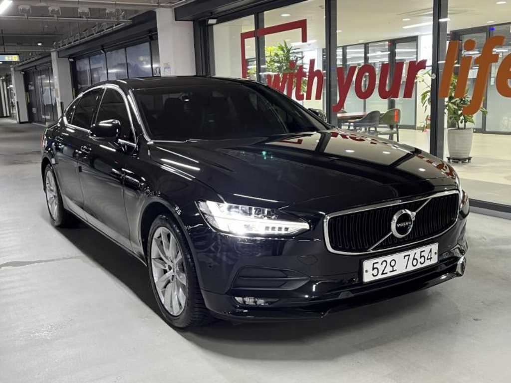 S90 T5 모멘텀 2017년식