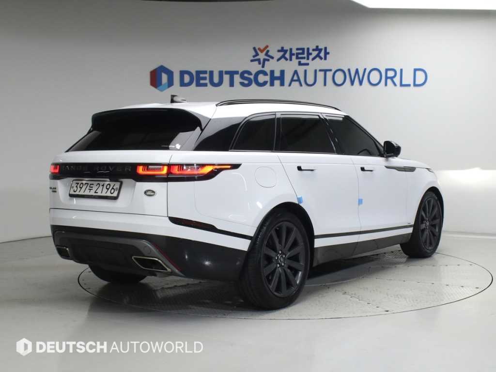 랜드로버 레인지로버 벨라 3.0 D300 R-다이나믹 HSE 사진 2/20