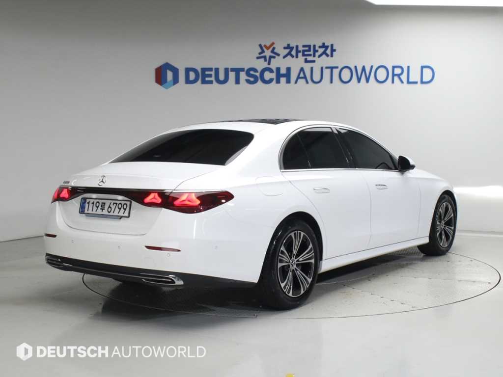 벤츠 E 클래스 E200 아방가르드 사진 2/20