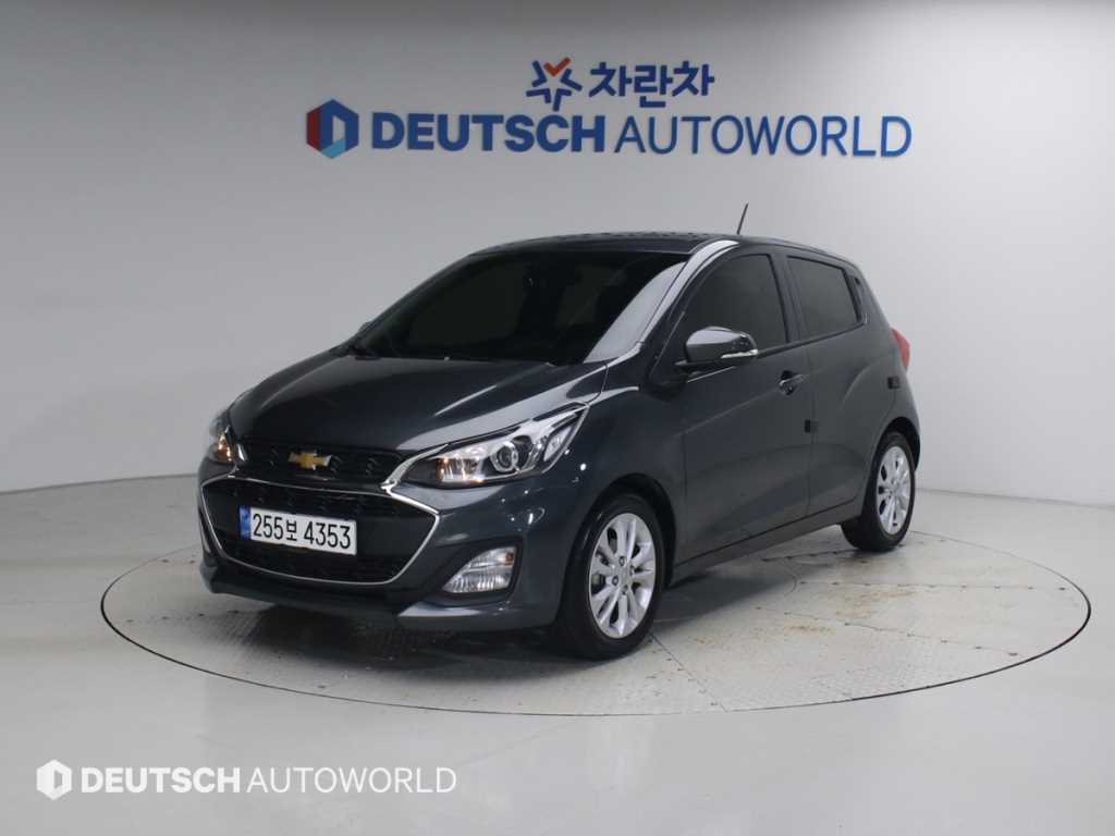 더뉴스파크 LT 2022년식