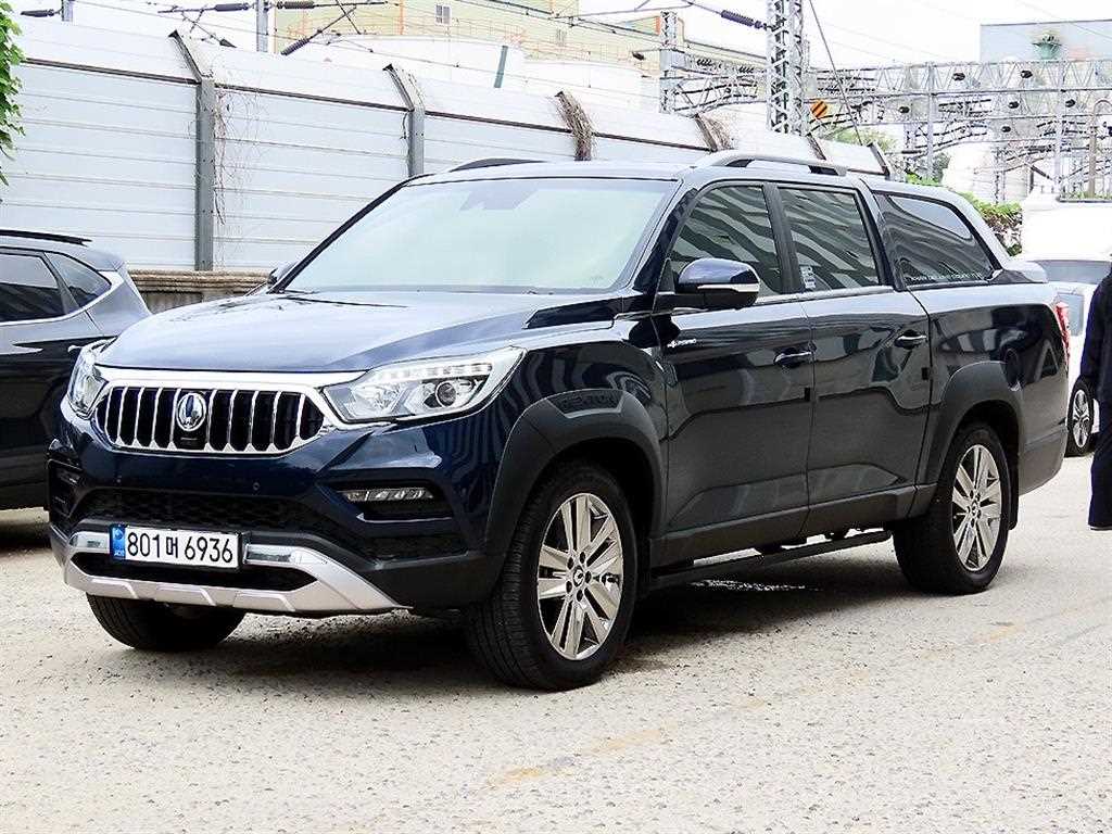 KGM 렉스턴 디젤 2.2 4WD 프로페셔널 S 사진 2/20