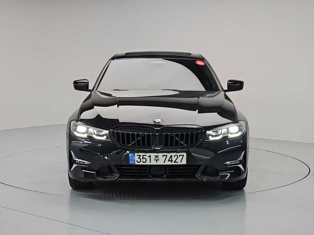 BMW 3시리즈 320i 사진 2/18