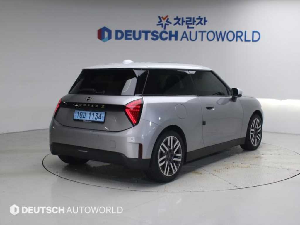MINI 쿠퍼 SE 클래식 사진 2/20